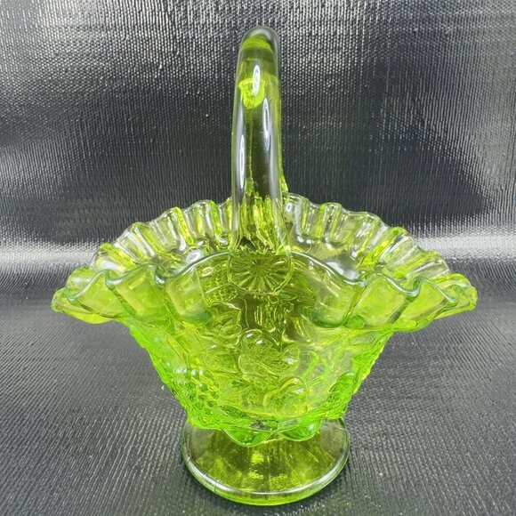 VTG Westmoreland Glass Basket Dish Bowl Paneled Grape Pattern Green Glass Marked - Picture 1 of 15